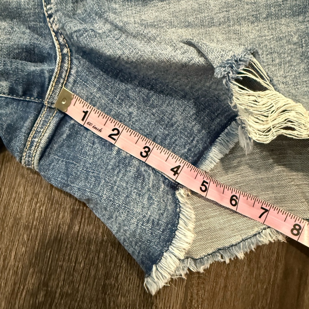 BKE Light Blue Distressed Jean Shorts - Picture 4 of 4